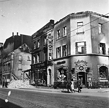 Hagen nach dem Luftangriff  vom 1. Oktober 1943 - Bahnstraße, damals Adolf-Hitler-Straße