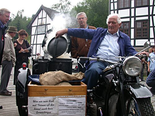 Fritz Snger und seine Holzvergaser-Zndapp