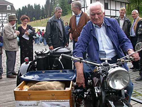 Fritz Snger und seine Holzvergaser-Zndapp