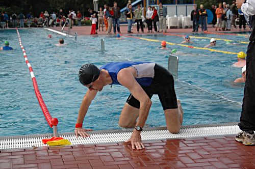 14. Hagener Triathlon - 500 Meter Schwimmen im Hengstey-Freibad